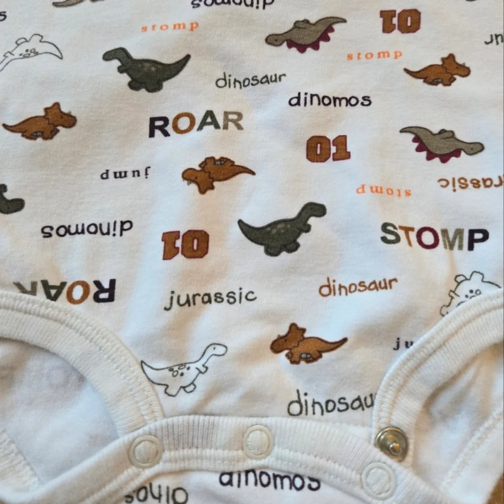 Vintage 1990s Y2K Carter's dinosaur long sleeved bodysuit